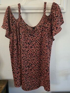 Torrid Rust and Black Leopard Print Cold-Shoulder Lace Up Front Blouse Sz 1